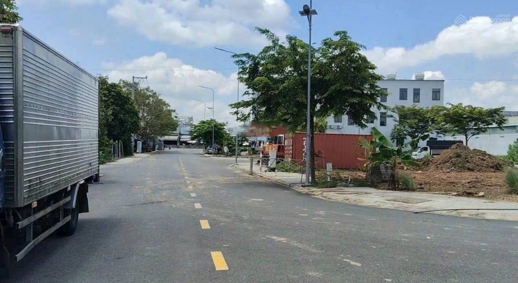 Bán gấp lô đất liền kề KCN VSIP, Bình Dương, phù hợp đầu tư, kinh doanh, giá 979tr