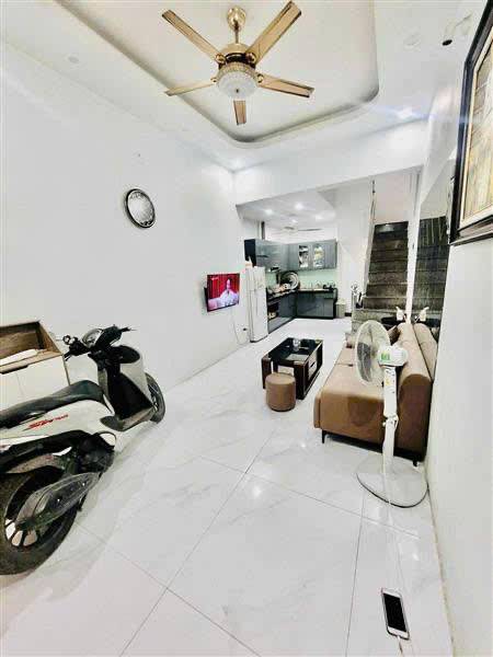 BÁN NHÀ PHỐ YÊN LÃNG-QUẬN ĐỐNG ĐA- LÔ GÓC –2 THOÁNG- DT 30M2-4T - Giá Chỉ 7.5 Tỷ
