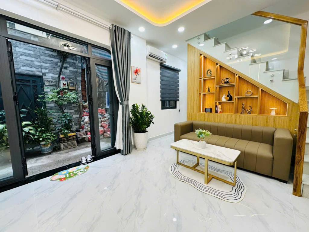 Bán nhà HXH Lê Văn Duyệt, giáp Quận 1, diện tích 10x4m, trệt 1L, giá nhỉnh 5 tỷ