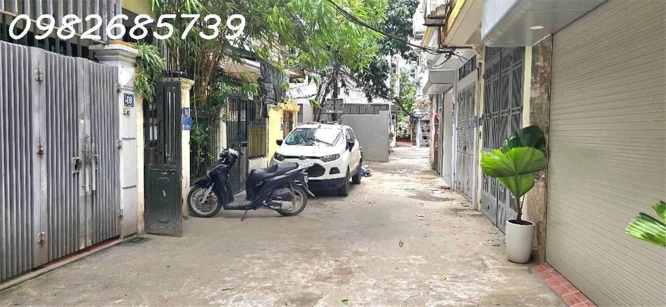 Chính chủ bán nhà lô góc 42m 5 tầng 8.x tỷ ngõ 595 Nguyễn Trãi Thanh Xuân