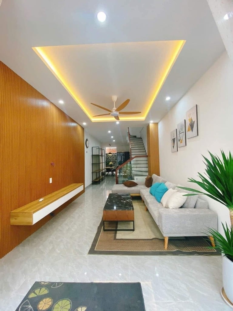Bán nhà P.Tân Đông Hiệp, Dĩ An, ngay khu phố Đông Tác, 78m2, shr, giá 2.15 tỷ