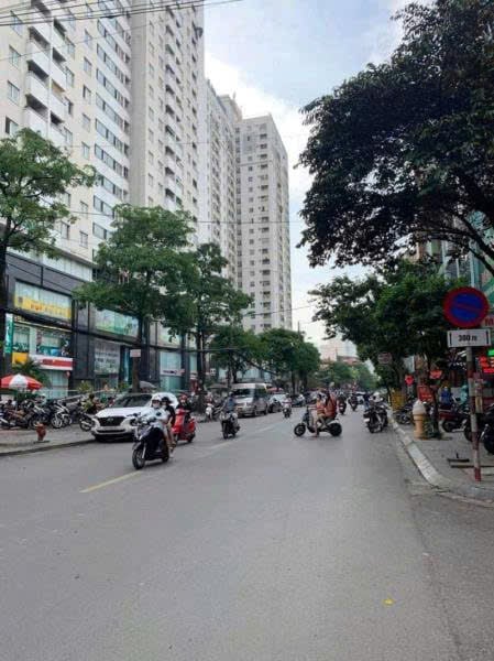Bán nhà Ngô Thì Nhậm, Hà Đông, sổ đỏ vuông vức, chỉ 10 tỷ có nhà
