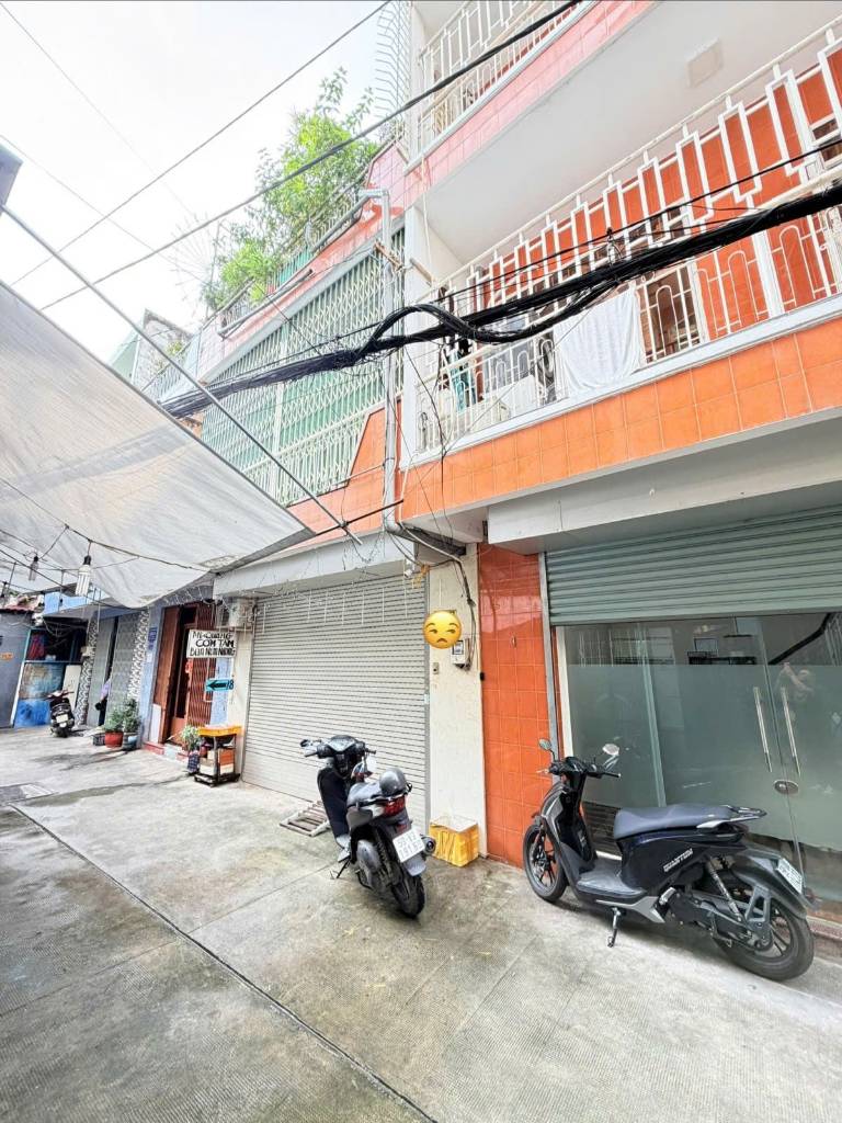 Bán nhà 131 Thành Thái Quận 10, HXH, 5x10m, 4 tầng chỉ 11 tỷ