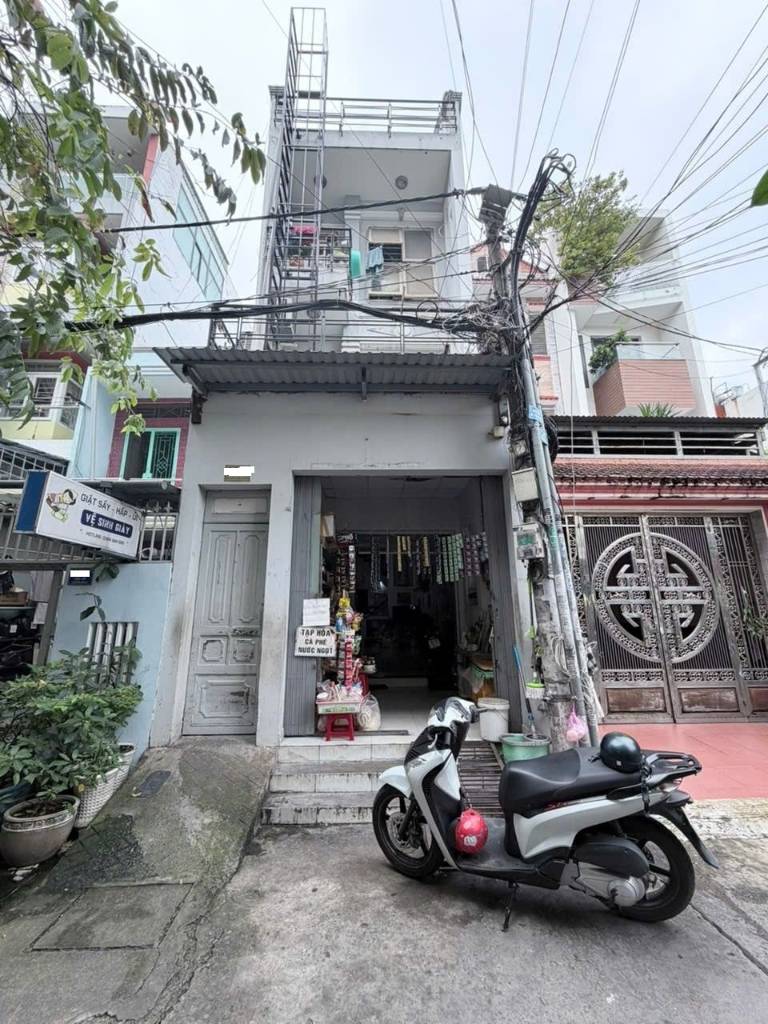 Bán chdv Độc Lập, hẻm 8m, 120m2, 4 tầng, thu nhập 70tr/tháng, chỉ 11.6 tỷ tl