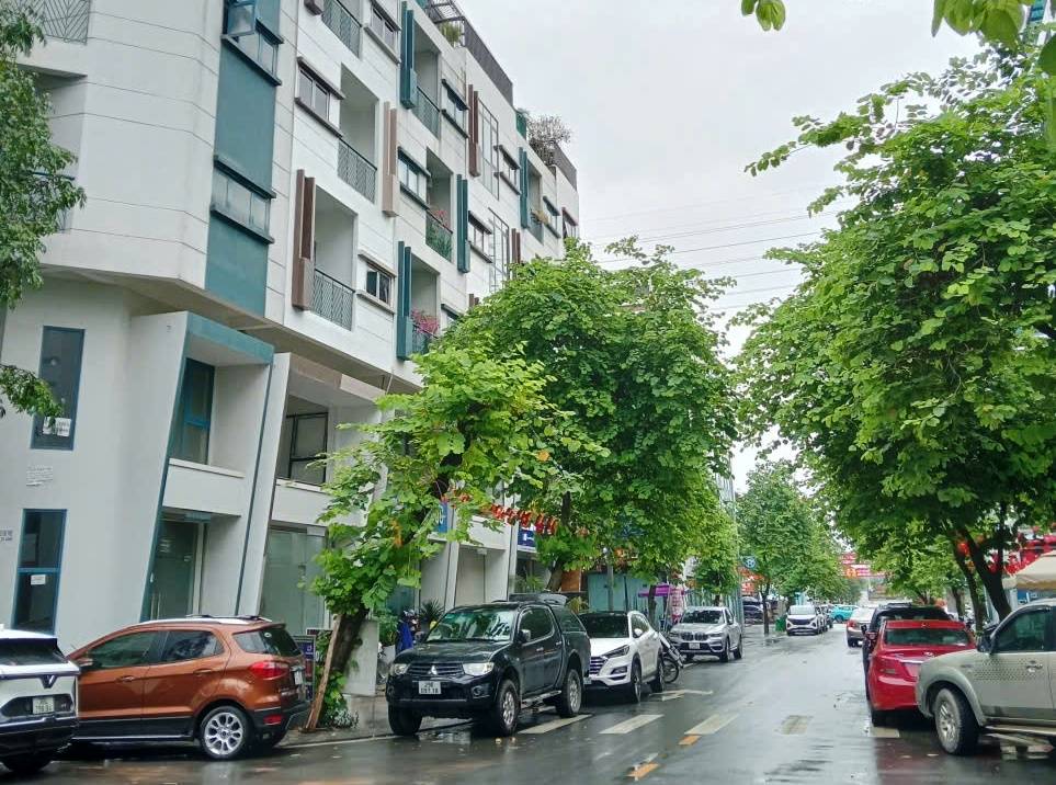 NHÀ ĐẸP Phố Lụa - 31m2 - 5 tầng - Full nội thất - Thang máy - Ô tô gần - Tiện ích Galaxy
