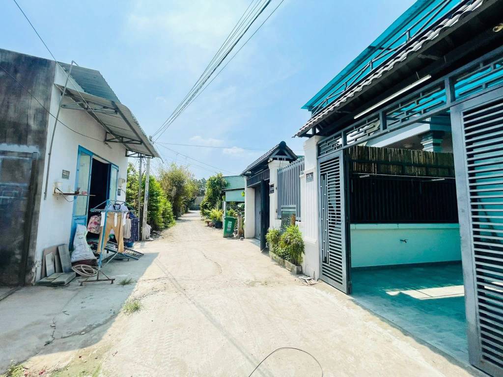 Bán nhà hẻm Hương Lộ 2, Củ Chi, shr, diện tích 120m², hoàn công, giá tốt