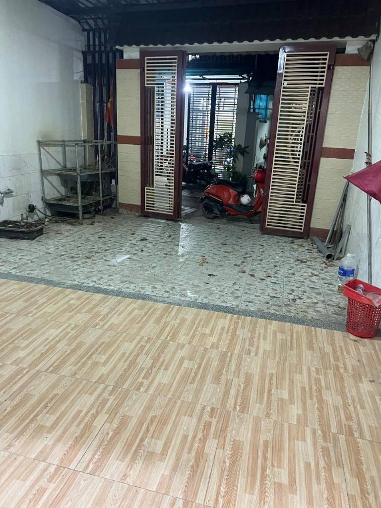 Bán nhà gần bệnh viện Quốc Tế Hạnh Phúc, 2 lầu, 5x22m, nhà mới full nội thất, sổ sẵn