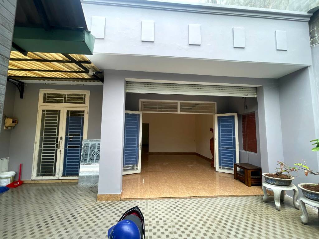Bán nhà căn góc Nguyễn Đức Thiệu, Dĩ An, đường nhựa, giá còn 5,4 tỷ