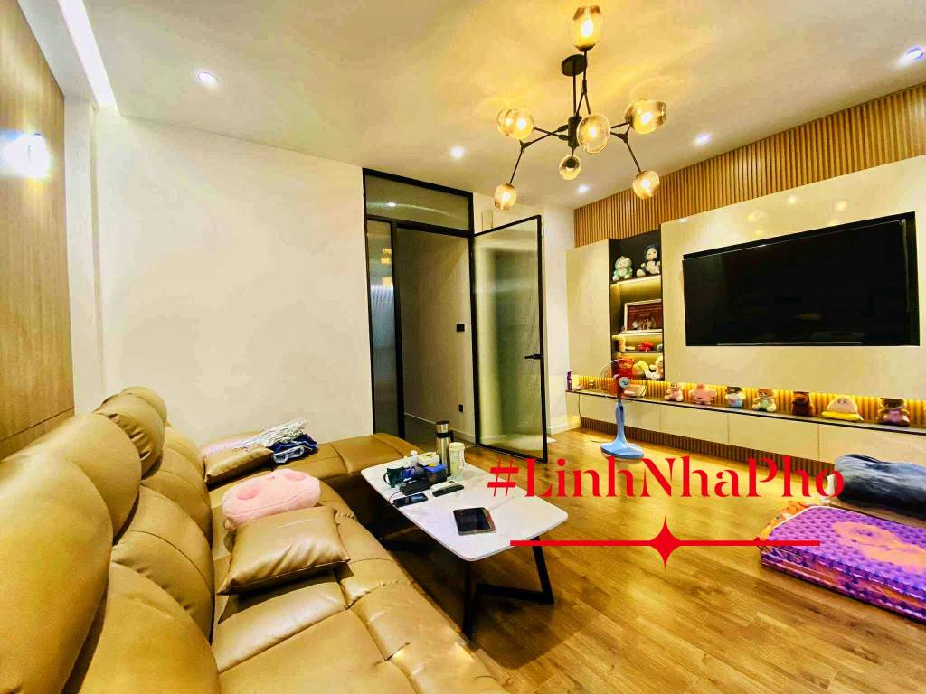 SIÊU PHẨM NHÀ CỘNG HOÀ, TÂN BÌNH, ĐẸP 4 TẦNG CÓ THANG MÁY, VỊ TRÍ VÀNG