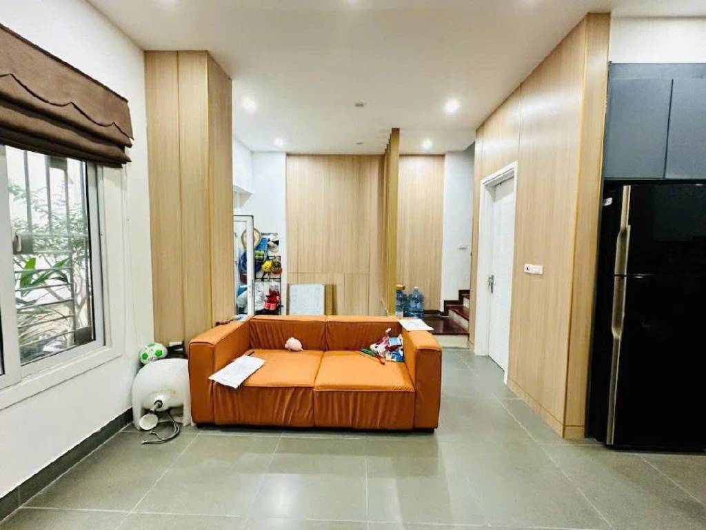 Bán nhà Phan Đình Giót, gần bến xe Giáp Bát, dt 35m², ngõ nông, ba gác đỗ cửa,