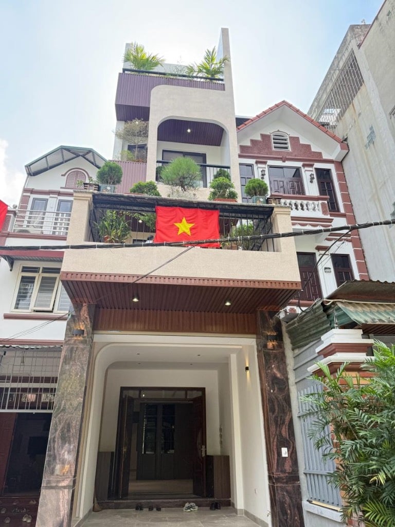 Tựu Liệt - Thanh Trì 62/75m x 4 tầng, mặt tiền 3.8m, giá 15.7 tỷ thương lượng