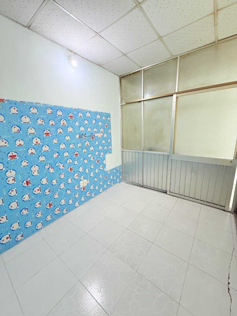 NGAY CHỢ PHẠM VĂN HAI - DT 25M2 - SỔ VUÔNG ĐẸP GIÁ 2,7 TỶ.
