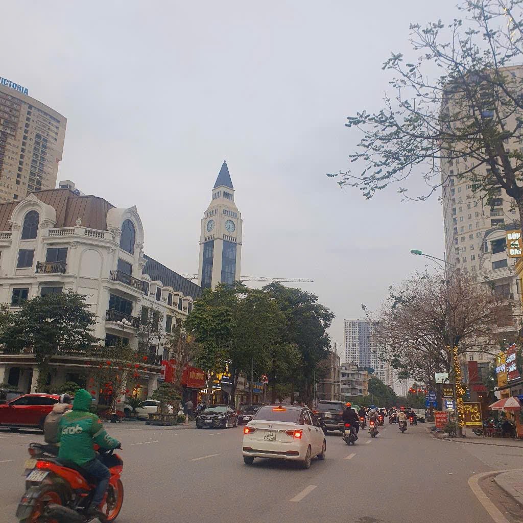 Bán nhà Văn Phú, Hà Đông, sổ đẹp, ô tô đỗ cửa, nhỉnh 17 tỷ