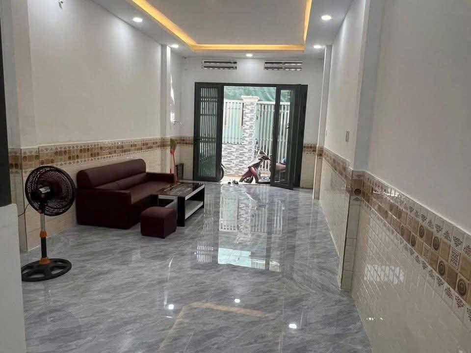 BÁN NHÀ HẺM 138 P.TÂN PHÚ, THỦ ĐỨC, 2 TẦNG, SHR, NỘI THẤT CƠ BẢN