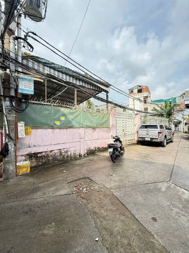 Bán gấp đất khu biệt thự Gò Cẩm Đệm, Tân Bình, diện tích 175,5m2, giá tốt
