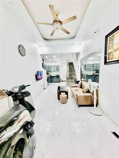 Bán nhà Yên Lãng, Đống Đa, dt 24m2, lô góc 2 thoáng, 4 tầng, ngõ nông, full nội thất, giá 7,5 tỷ