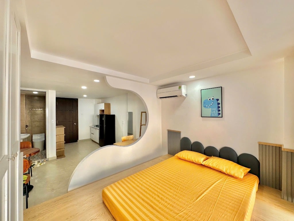 NHÀ MỚI CÒN TRỐNG 1PN ĐẦY ĐỦ NỘI THẤT CÓ BANCOL RỘNG RÃI NGAY TRUNG TÂM PHÚ NHUẬN LH:0833001***