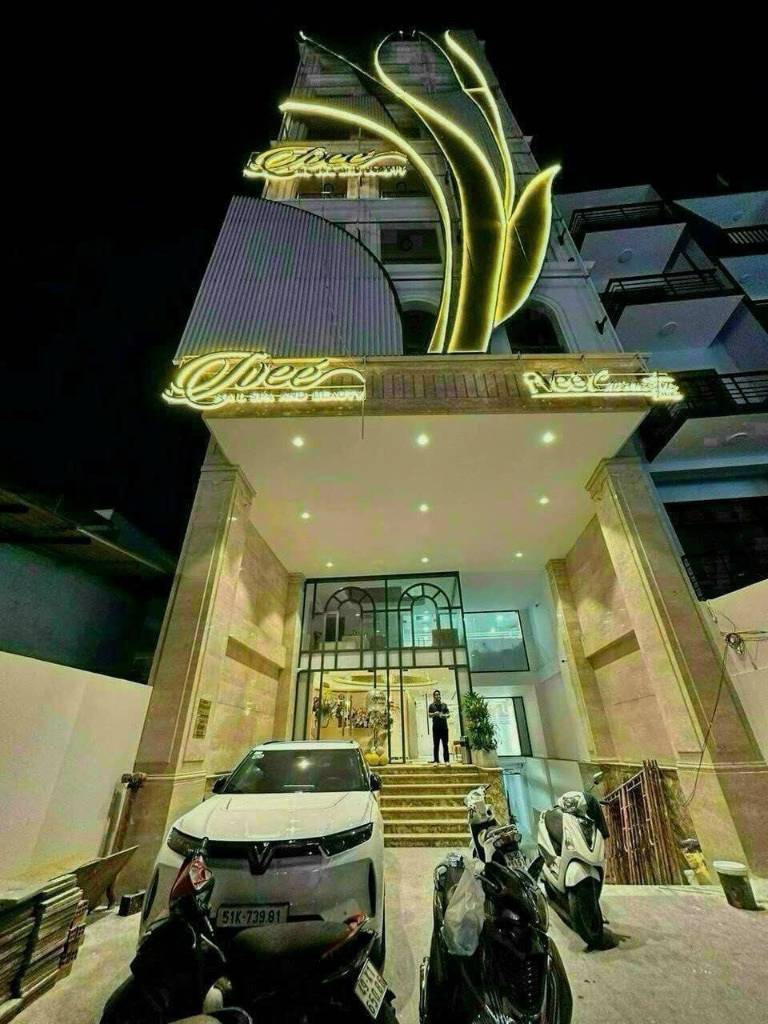 Bán tòa nhà mặt tiền Âu Cơ, Tân Bình, diện tích 238,5m2, hầm 8 tầng, HĐT 280tr/tháng