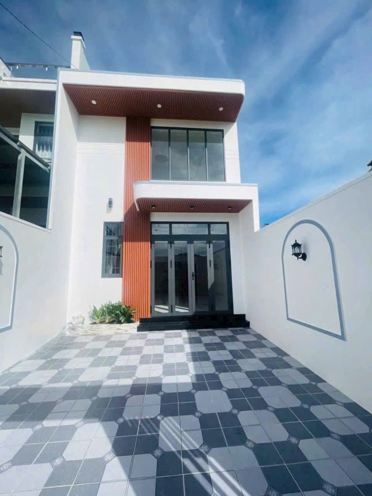 CHÍNH CHỦ BÁN NHÀ LONG TRẠCH, LONG AN, GẦN CHỢ BÌNH CHÁNH 120M2, 1 TRỆT, 1 LẦU, SHR, 2,7 TỶ