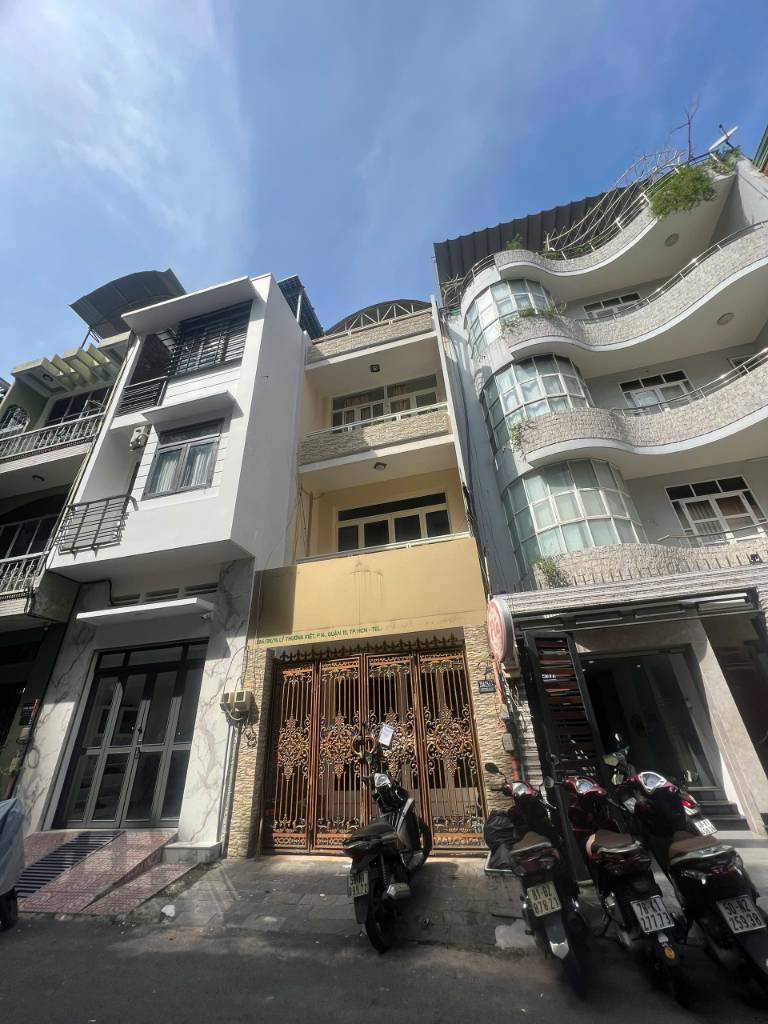 BÁN NHÀ LÝ THƯỜNG KIỆT, P. DIÊN HỒNG, QUẬN 10, 3 TẦNG, HẺM VIP, 4x16M, GIÁ 17 TỶ