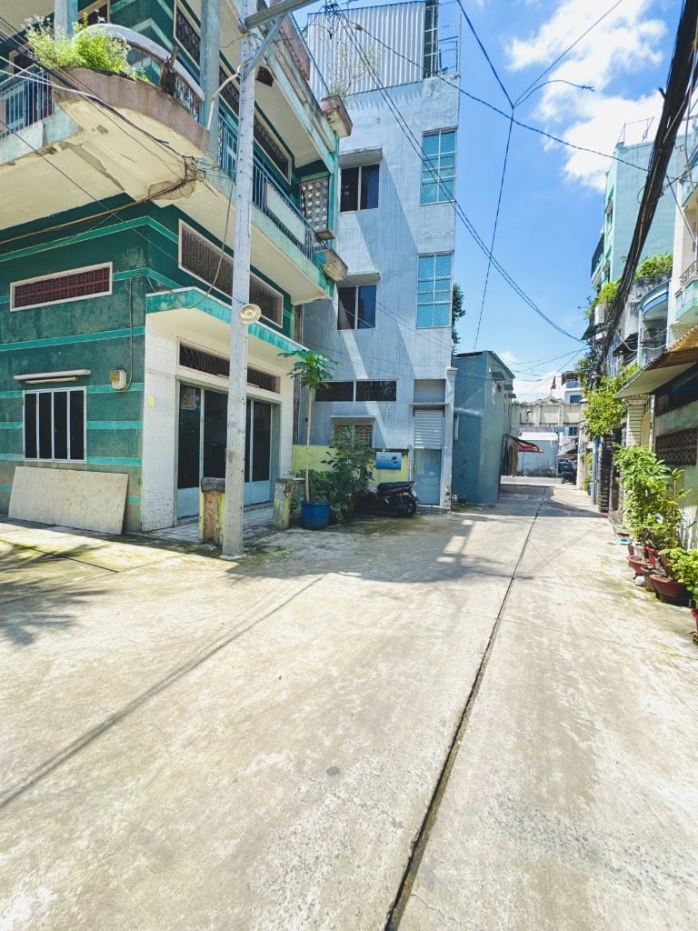 Siêu hiếm Q11 - Nhà 24m2 - Sổ hồng riêng vuông đẹp - giá 2,95 tỷ.