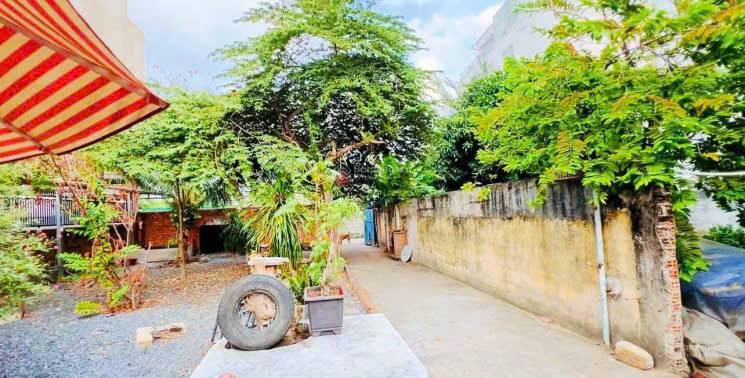 Bán đất Dương Hiến Quyền, Vĩnh Hoà, hẻm ô tô, 360m², cách biển Ba Làng chỉ 80m, giá 26.8 tỷ