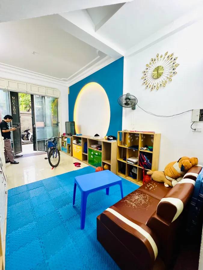 Bán nhà Vũ Ngọc Phan, 5 tầng x 38m2, mặt tiền 4m, giá 13.5 tỷ