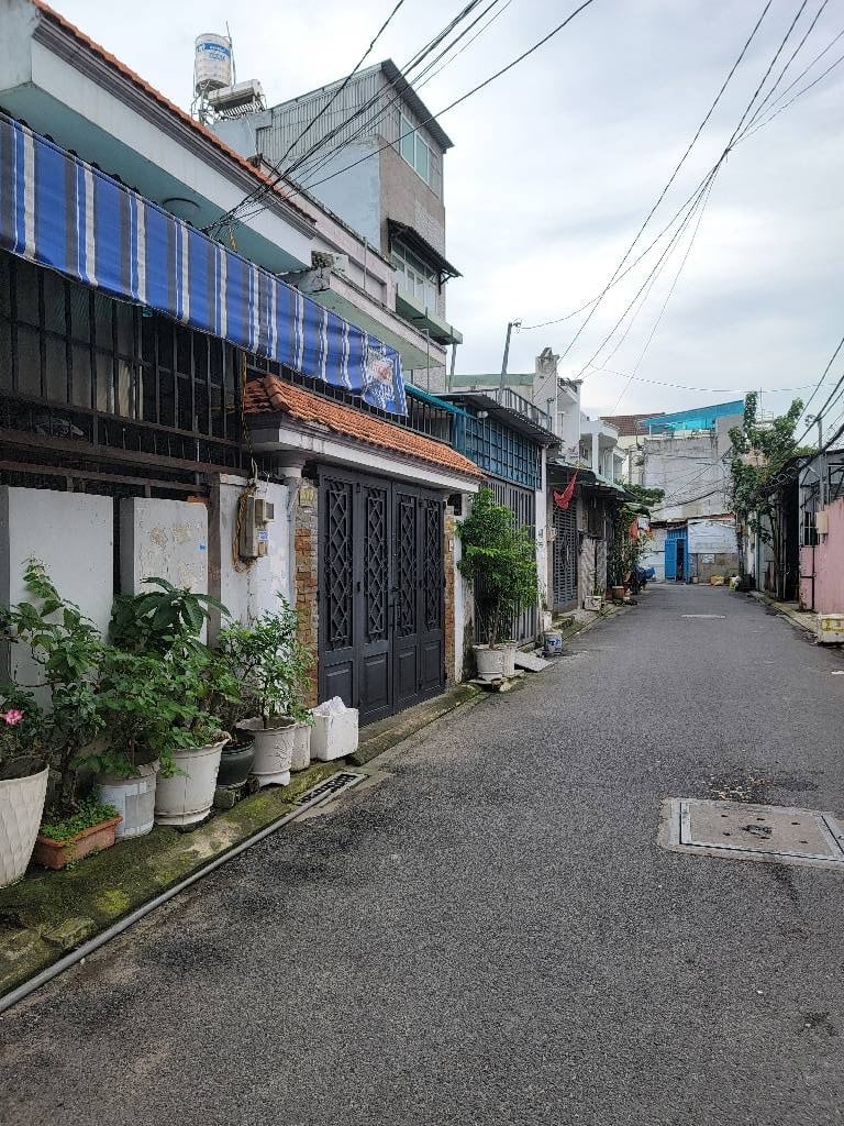 BÁN NHÀ NGUYỄN THỊ KIỂU, Q12, HẺM XE HƠI, THÔNG VỚI TRƯƠNG THỊ HOA 4x11m , 44m2