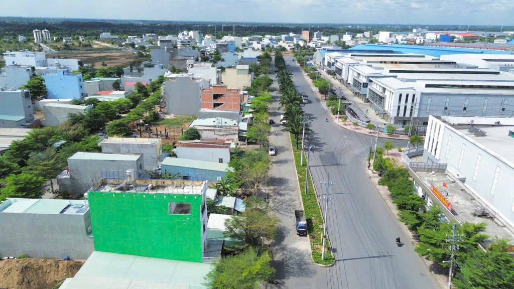 Chính chủ bán nền đất khu Tân Đô, sổ sẵn, 130m2 (5 x 26m), đường trước nhà 16m, giá chỉ 1.750 tỷ