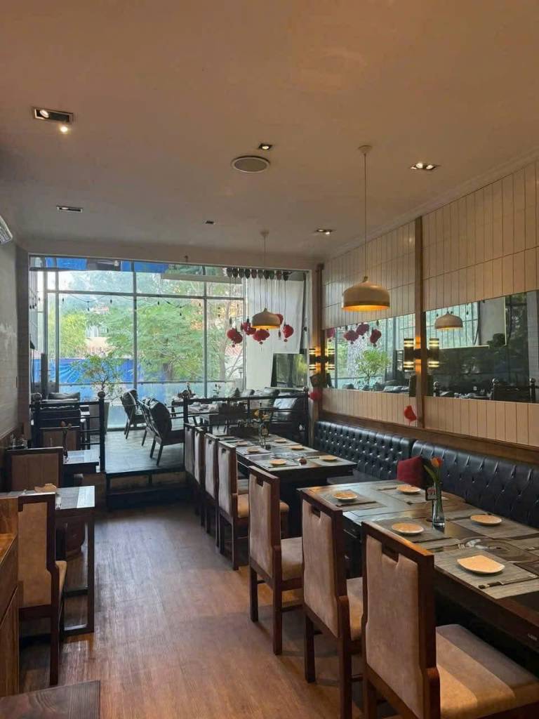 CẦN TIỀN BÁN GẤP NHÀ MT TRƯƠNG ĐỊNH, P.6, Q.3 – DT: 4.2x18m – GIÁ TỐT KHU VỰC 42 TỶ