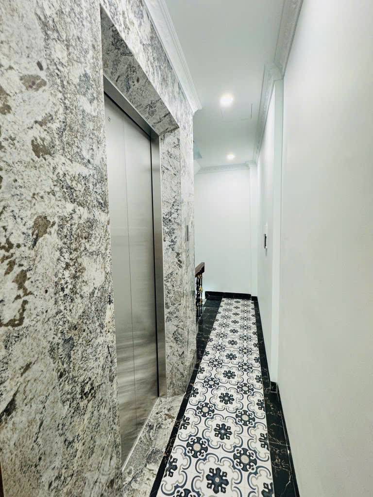 VĂN CHƯƠNG -TÔN ĐỨC THẮNG - ĐỐNG ĐA -DT 31 M2-6T-TM-GẦN HỒ- Ô TÔ- GIÁ CHỈ 13.6 TỶ