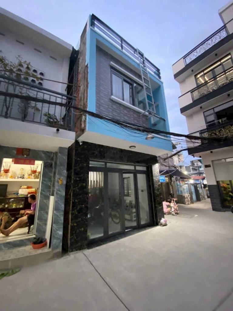 Bán nhà cạnh KCX Tân Thuận, hẻm 5M, ô tô ngủ nhà, mới BTCT, 4PN, nhỉnh 6 tỷ tl