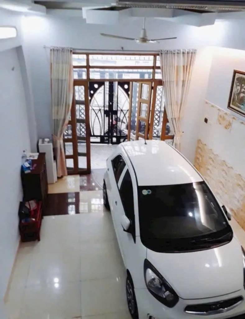 Bán nhà ngay Phú Mỹ Hưng, nhà 4 lầu BTCT ôtô ngủ nhà, vừa ở vừa làm công ty, 63m2 giá 6,2 tỷ