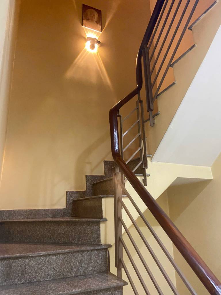 Bán nhà mặt tiền Xóm Chiếu, Quận 4, 1T2L, diện tích 3,3x22,43m, vị trí kinh doanh, giá tốt