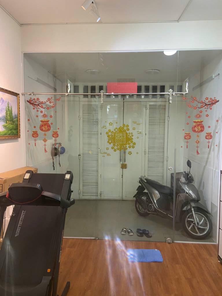 Bán nhà mặt tiền Xóm Chiếu, Quận 4, 1T2L, diện tích 3,3x22,43m, vị trí kinh doanh, giá tốt