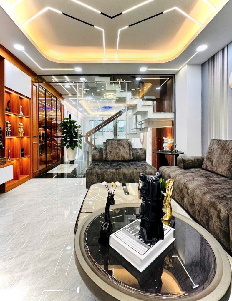 Bán nhà Gò Xoài, gần Aeon Mall Bình Tân, dt 52m2, 5 tầng, xe hơi ngủ trong nhà, giá nhỉnh 7 tỷ