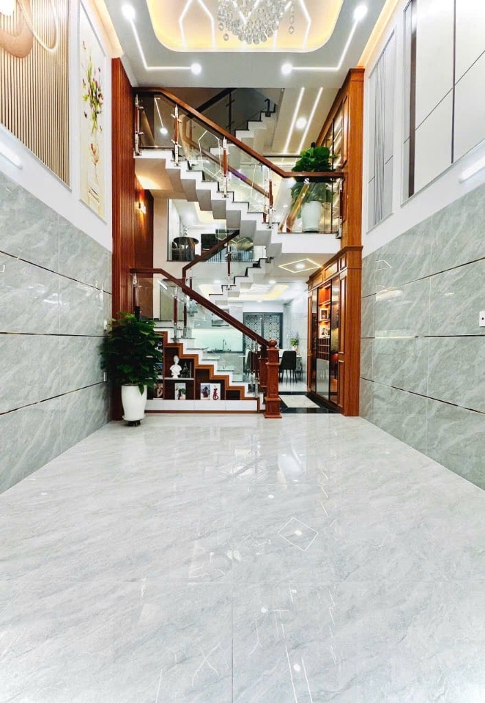 Bán nhà Gò Xoài, gần Aeon Mall Bình Tân, dt 52m2, 5 tầng, xe hơi ngủ trong nhà, giá nhỉnh 7 tỷ