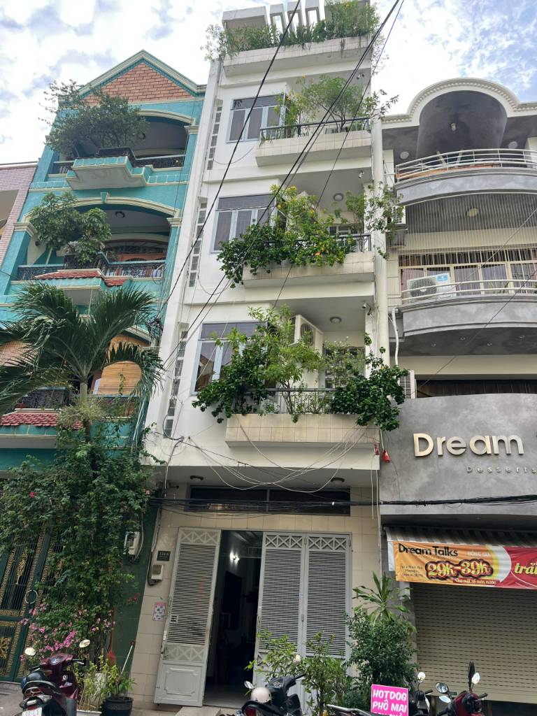 Bán nhà HXH 20m sát mặt tiền Thành Thái P12 Q10, 4.2x16m 5 tầng chỉ 20 tỷ