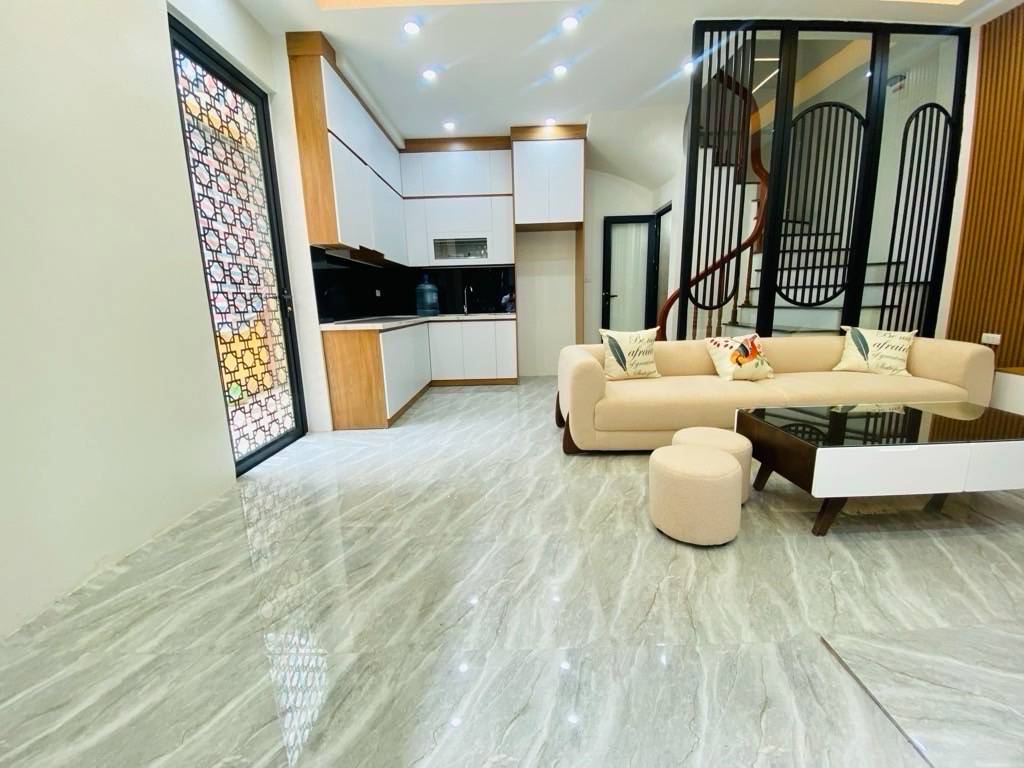 Bán nhà phân lô Phùng Khoang, 37m x 5t, lô góc, ngõ thông, ô tô, kd, full nội thất, 10,7 tỷ