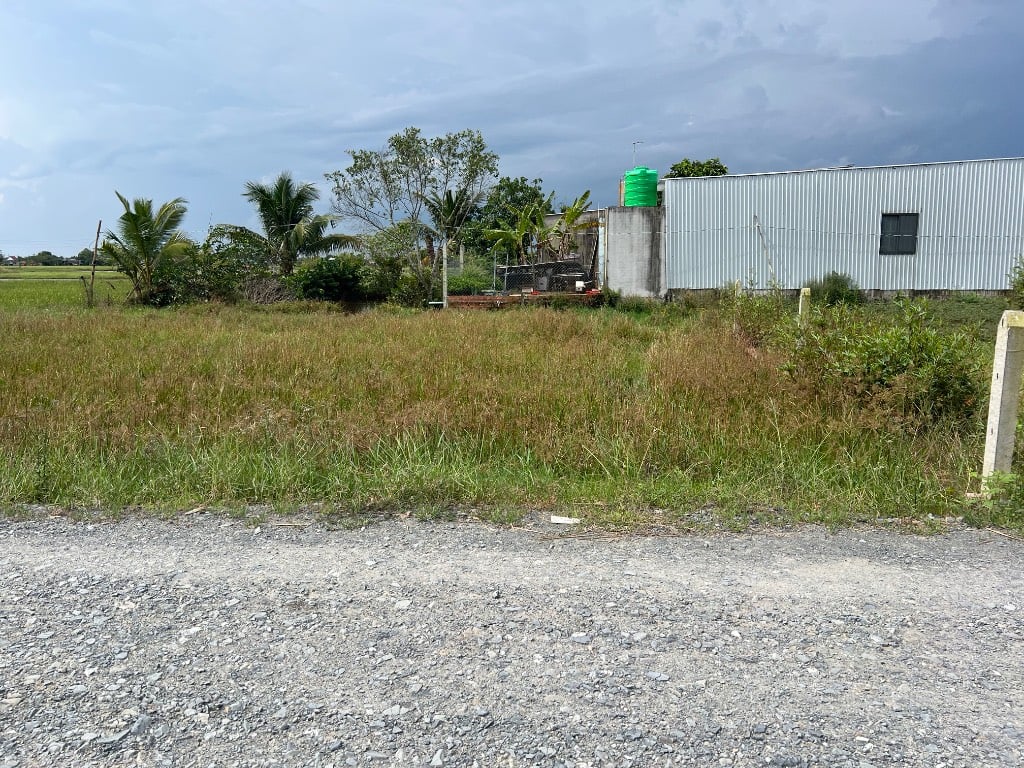 Bán 2 nền đất giá rẻ tại Đức Hoà 10x21,4 giá 1 tỷ 250 Triệu