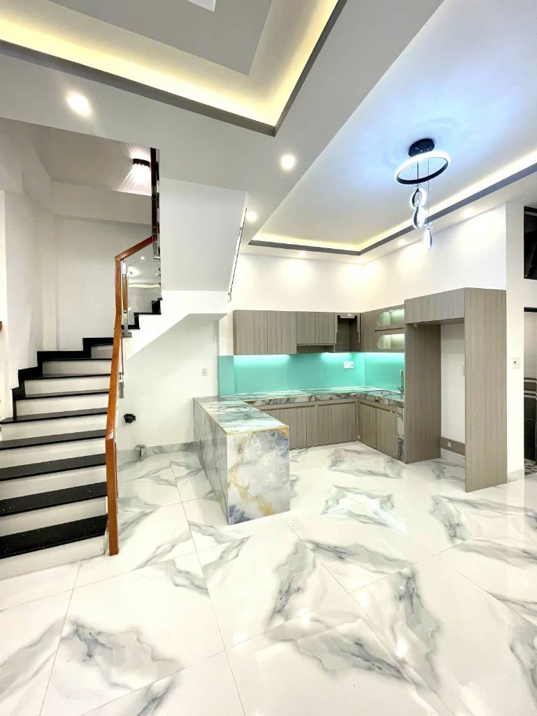 Bán nhà Mạc Vân, Quận 8, 3 tầng, ngang 5,3m, diện tích 50m2, nhà đẹp, giá chỉ 6,15 tỷ