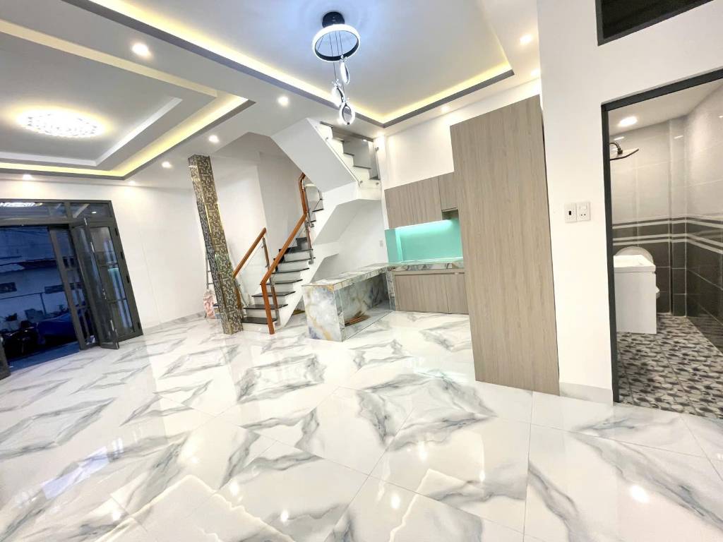 Bán nhà Mạc Vân, Quận 8, 3 tầng, ngang 5,3m, diện tích 50m2, nhà đẹp, giá chỉ 6,15 tỷ