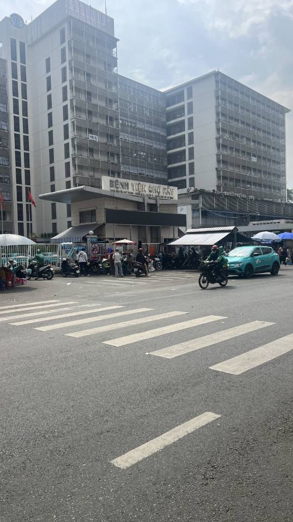 Bán tòa CHDV Nguyễn Chí Thanh, đối diện BV Chợ Rẫy, doanh thu 300tr/th, 21 phòng, giá 36 tỷ