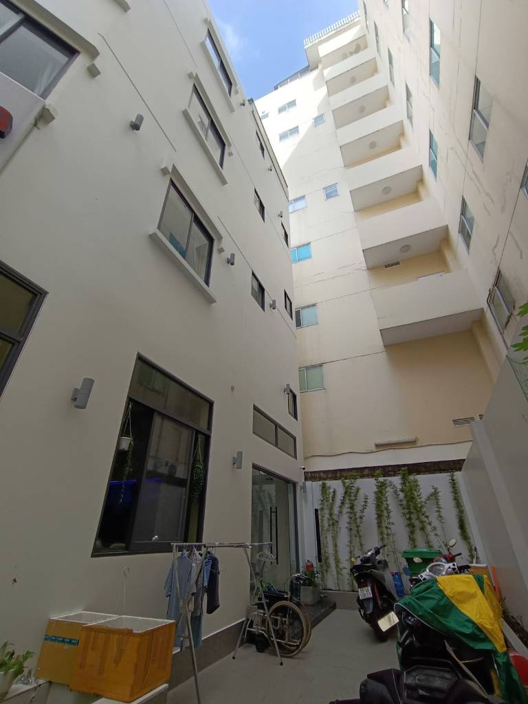 Bán tòa CHDV Nguyễn Chí Thanh, đối diện BV Chợ Rẫy, doanh thu 300tr/th, 21 phòng, giá 36 tỷ