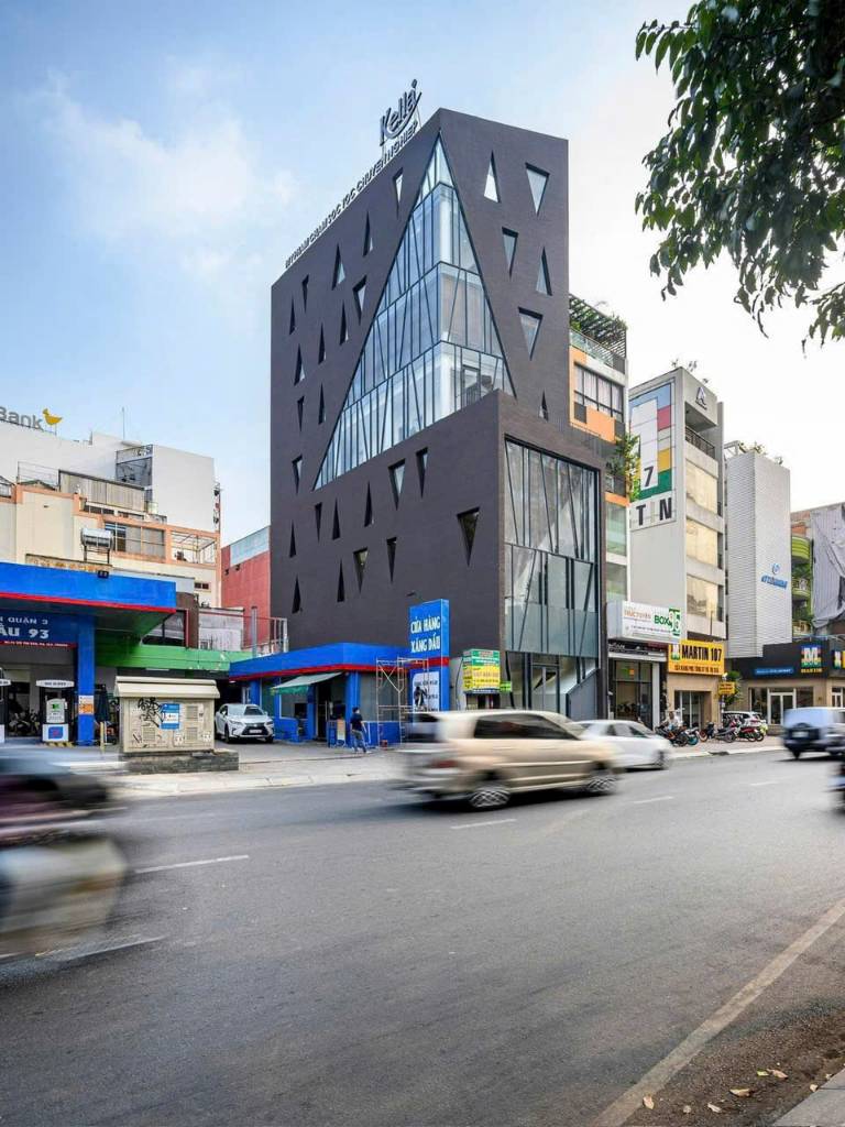 CHO THUÊ TOÀ NHÀ 93 - 95 VÕ THỊ SÁU, QUẬN 3 - 1 HẦM 8 TẦNG - THANG MÁY, PCCC