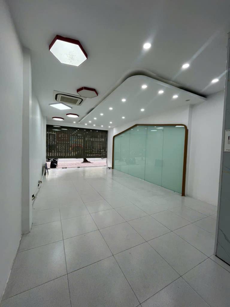 CHO THUÊ NGUYÊN CĂN MẶT PHỐ NGUYỄN VĂN CỪ LONG BIÊN - THANG MÁY, KINH DOANH, VĂN PHÒNG