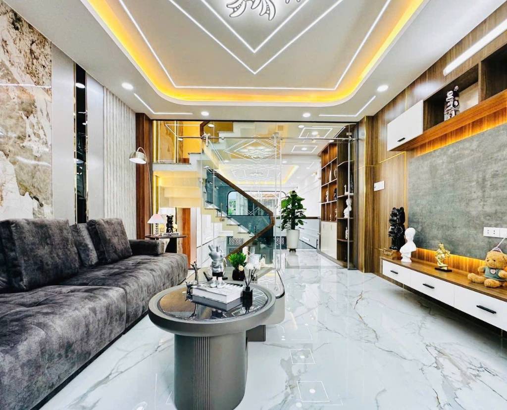 Bán nhà Hoàng Đạo Thành, ô tô vào nhà, 2 Thoáng, 48m2, MT 4m, 15 Tỷ.