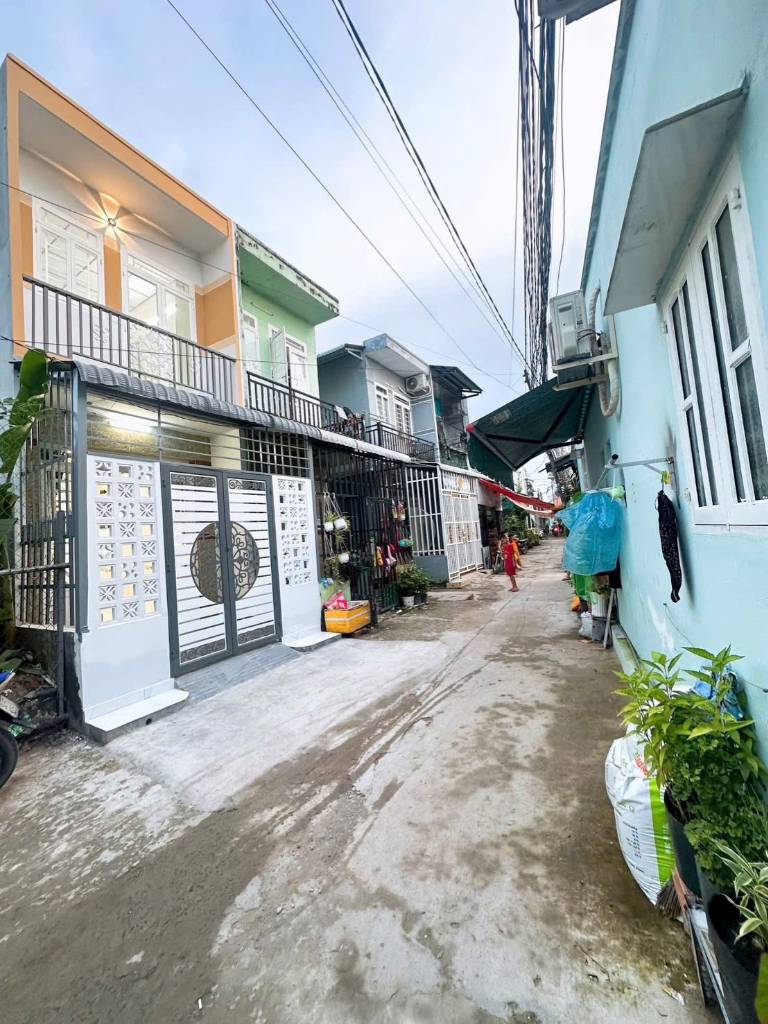 BÁN NHÀ Ở XÃ HỘI QL50 GÍA 1 TỶ 450 - CÁCH QUẬN 8 20 PHÚT - SỔ HỒNG RIÊNG