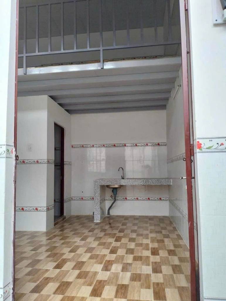 BÁN GẤP DÃY TRỌ NGAY KCN TÂN TẠO, BÌNH CHÁNH, DOANH THU 20TR/1THÁNG, SỔ RIÊNG, GIÁ 1 TỶ 870