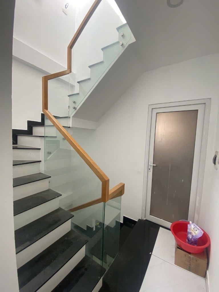 Chủ gấp bán giảm ngay 300 khi mới ký . Còn 3.9Tỷ. Phước Long B